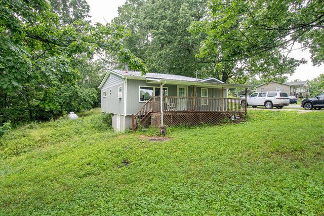 1797 E Clack Mountain Road, Clearfield, KY 40313