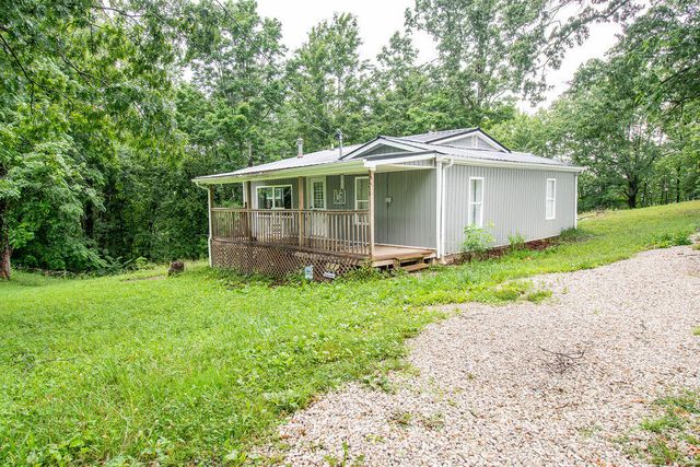1797 E Clack Mountain Road, Clearfield, KY 40313