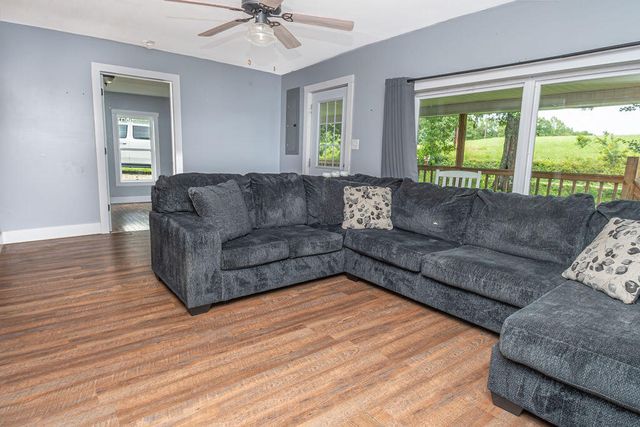 1797 E Clack Mountain Road, Clearfield, KY 40313