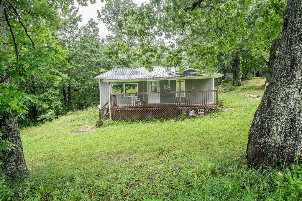 1797 E Clack Mountain Road, Clearfield, KY 40313