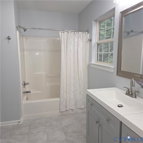 3241 Ransom Hills Rd, Chesterfield, VA 23237