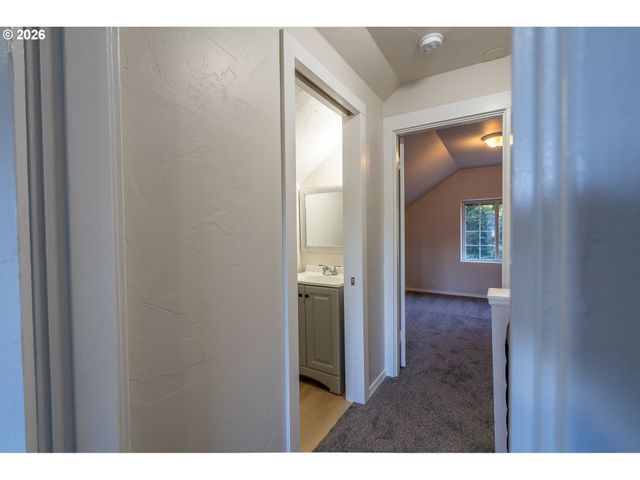 128 Cowlitz Gardens Rd, Kelso, WA 98626