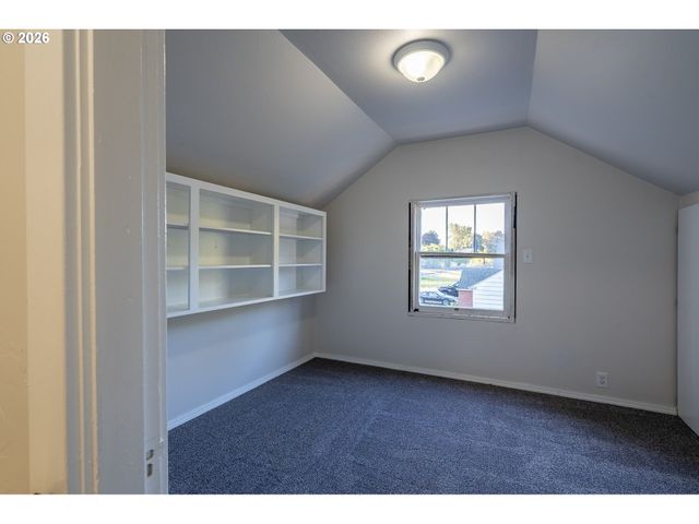128 Cowlitz Gardens Rd, Kelso, WA 98626
