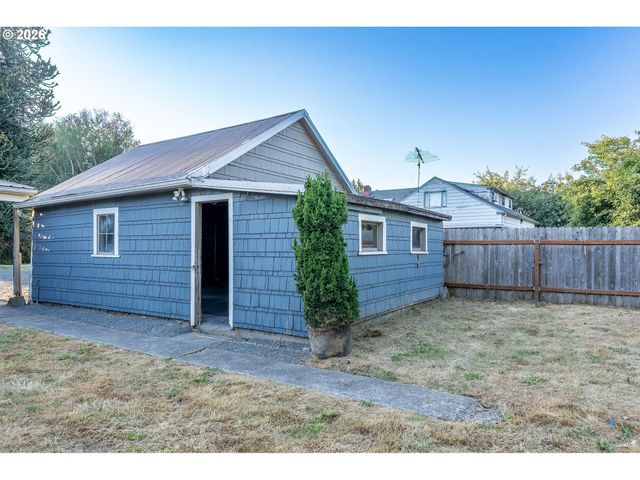 128 Cowlitz Gardens Rd, Kelso, WA 98626