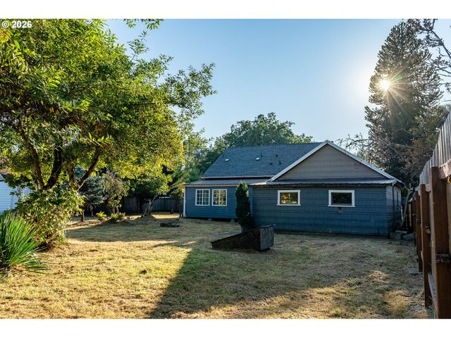 128 Cowlitz Gardens Rd, Kelso, WA 98626