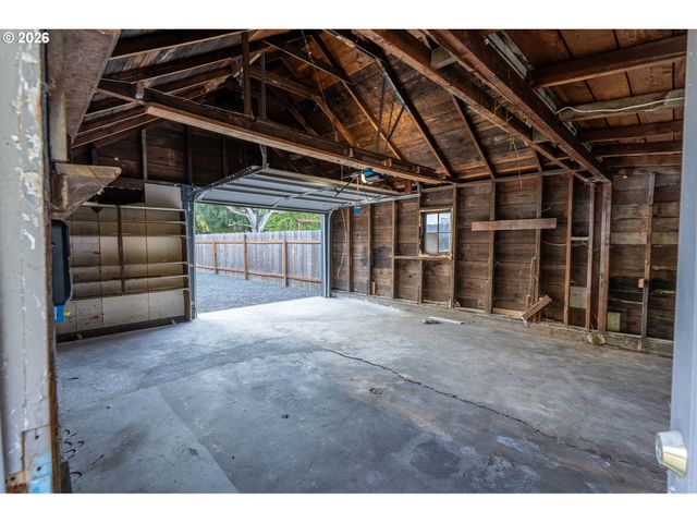 128 Cowlitz Gardens Rd, Kelso, WA 98626