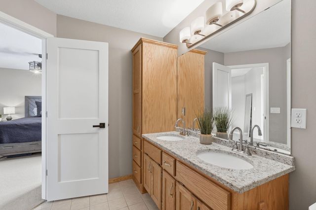 5695 Yucca Lane N, Plymouth, MN 55446
