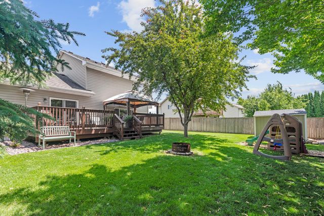 5695 Yucca Lane N, Plymouth, MN 55446