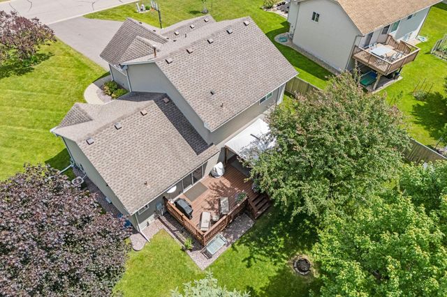 5695 Yucca Lane N, Plymouth, MN 55446