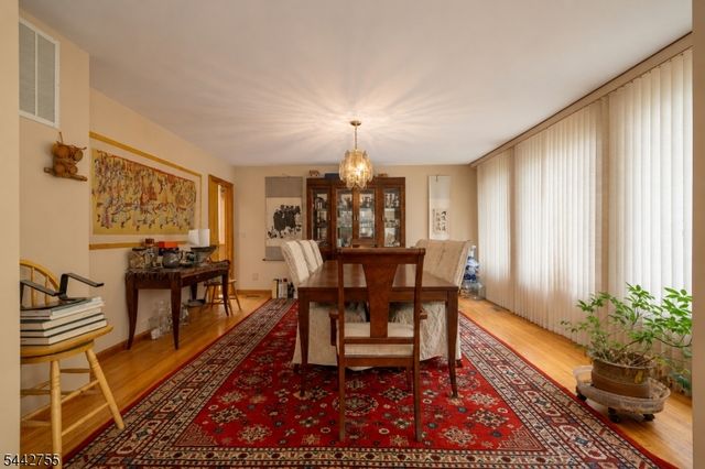 4 High Mountain Trl, Lincoln Park Boro, NJ 07035
