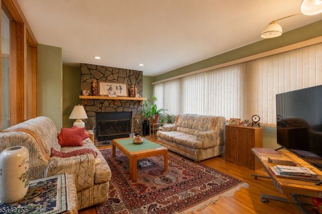4 High Mountain Trl, Lincoln Park Boro, NJ 07035