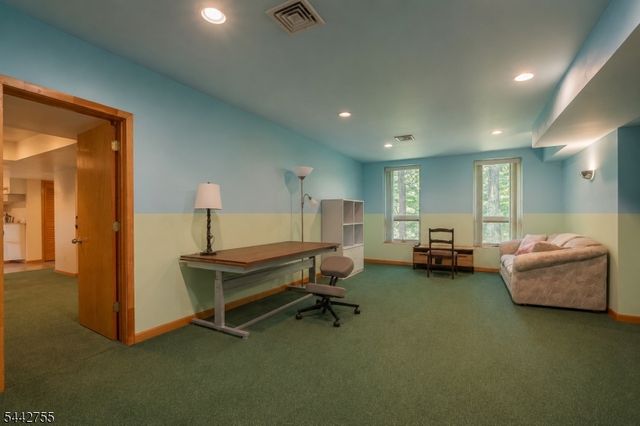 4 High Mountain Trl, Lincoln Park Boro, NJ 07035