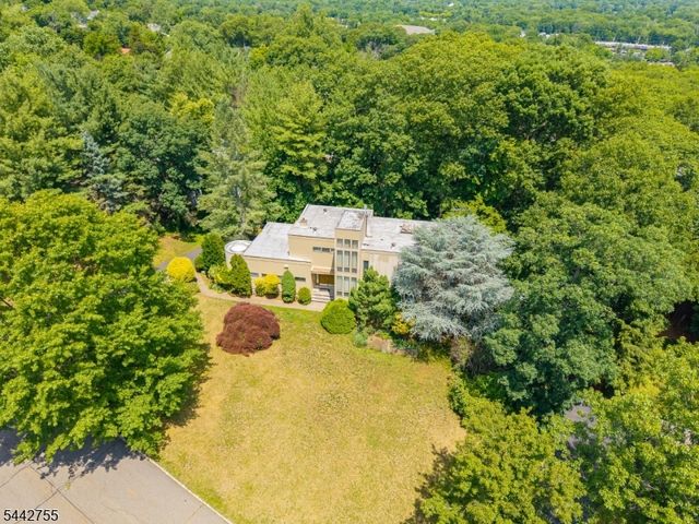 4 High Mountain Trl, Lincoln Park Boro, NJ 07035