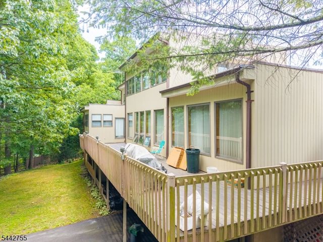 4 High Mountain Trl, Lincoln Park Boro, NJ 07035