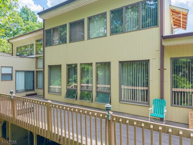 4 High Mountain Trl, Lincoln Park Boro, NJ 07035