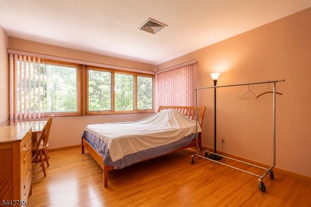 4 High Mountain Trl, Lincoln Park Boro, NJ 07035
