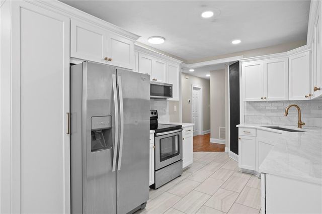 5107 W PLATT STREET, Tampa, FL 33609