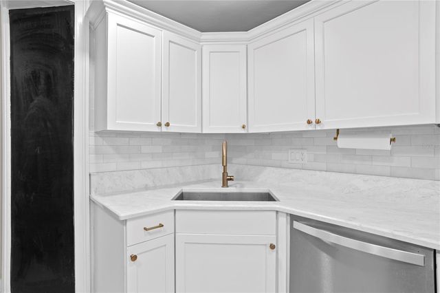 5107 W PLATT STREET, Tampa, FL 33609