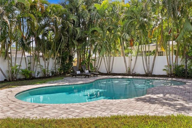 5107 W PLATT STREET, Tampa, FL 33609