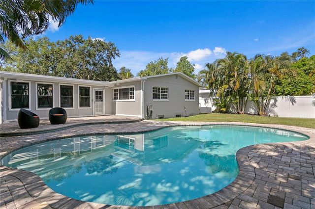 5107 W PLATT STREET, Tampa, FL 33609