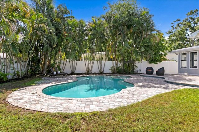 5107 W PLATT STREET, Tampa, FL 33609