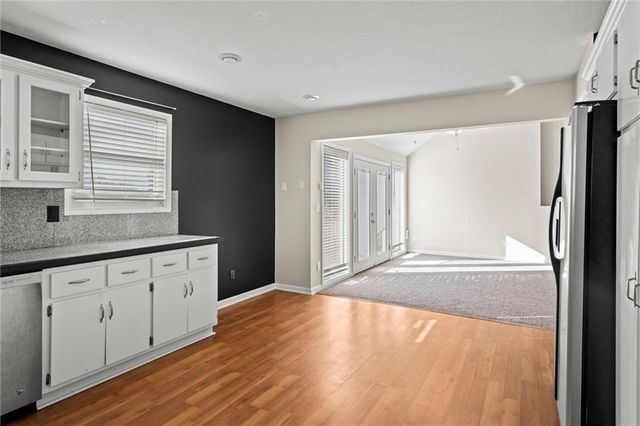 741 SW Windsong Circle, Lee's Summit, MO 64082