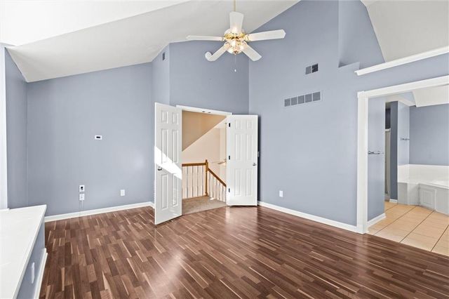 741 SW Windsong Circle, Lee's Summit, MO 64082