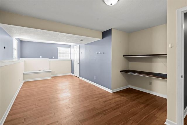 741 SW Windsong Circle, Lee's Summit, MO 64082