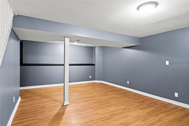 741 SW Windsong Circle, Lee's Summit, MO 64082