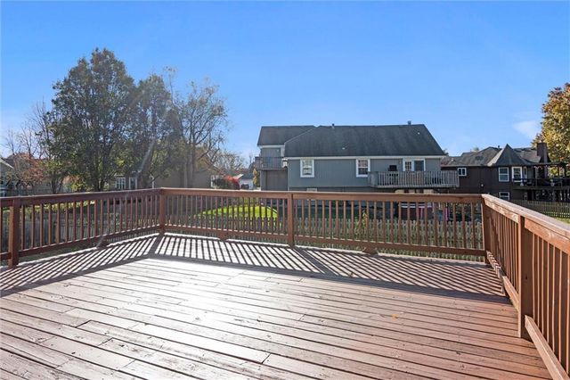 741 SW Windsong Circle, Lee's Summit, MO 64082