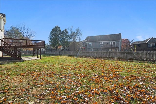 741 SW Windsong Circle, Lee's Summit, MO 64082