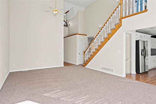 741 SW Windsong Circle, Lee's Summit, MO 64082