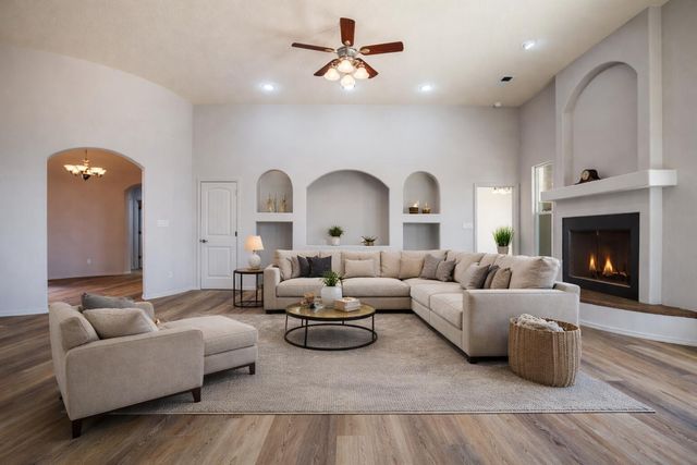 1620 5th Street SE, Rio Rancho, NM 87124