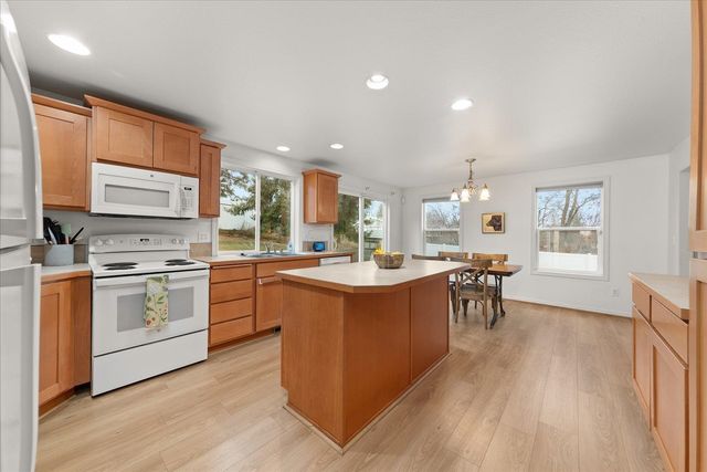 1626 5th St, Cheney, WA 99004