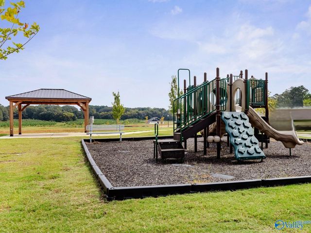 211 Rim Rock Circle, Huntsville, AL 35810