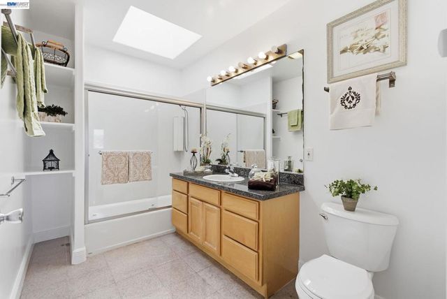 1515 14Th Ave 403, Oakland, CA 94606