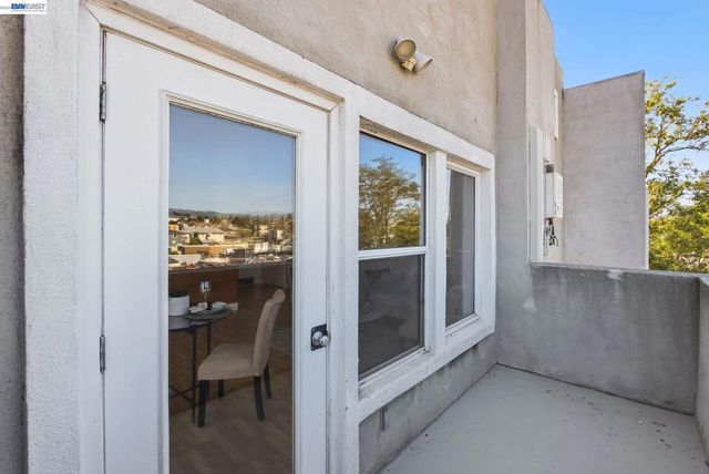 1515 14Th Ave 403, Oakland, CA 94606