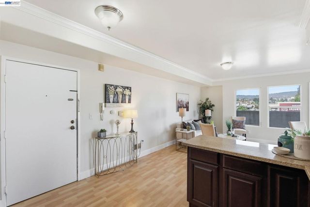 1515 14Th Ave 403, Oakland, CA 94606