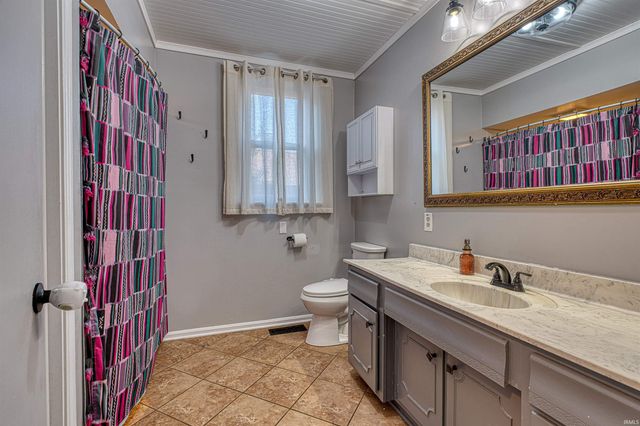 548 S Willow Road, Evansville, IN 47714