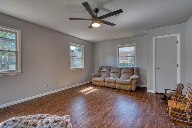 548 S Willow Road, Evansville, IN 47714