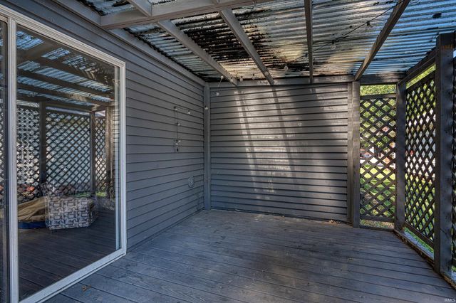 548 S Willow Road, Evansville, IN 47714