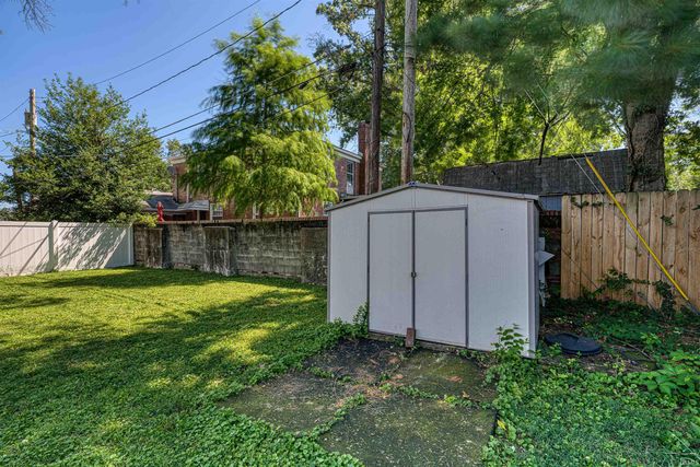 548 S Willow Road, Evansville, IN 47714