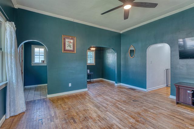 548 S Willow Road, Evansville, IN 47714