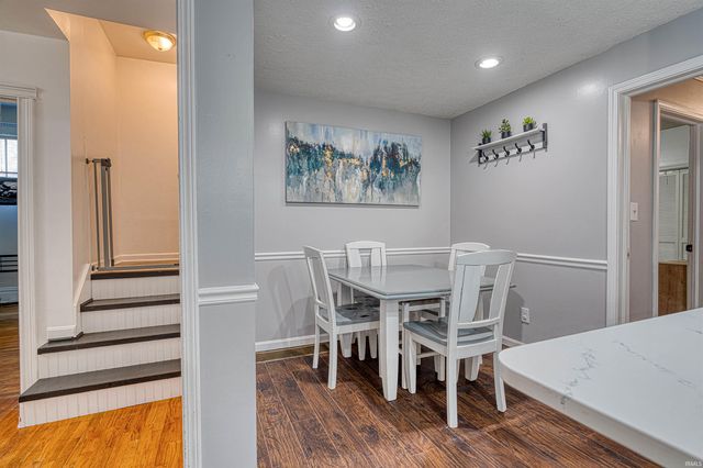 548 S Willow Road, Evansville, IN 47714
