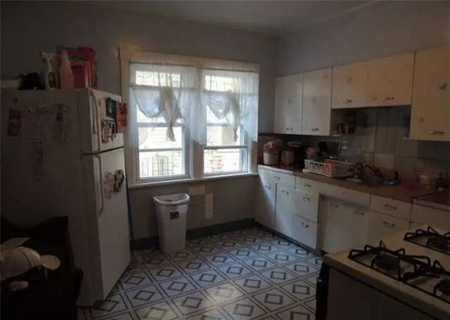 60 Locust Street, Rochester, NY 14613