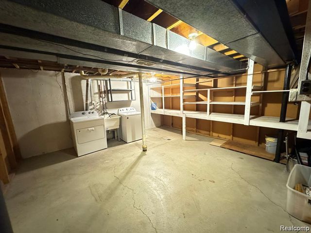 16880 Edloytom Way 137, Clinton Township, MI 48038