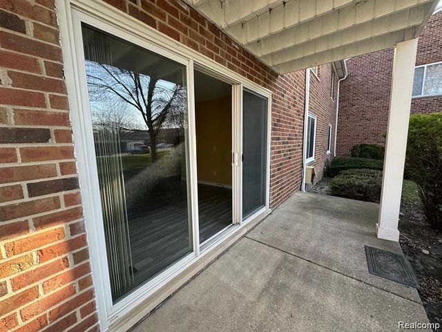 16880 Edloytom Way 137, Clinton Township, MI 48038