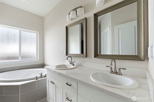 1648 N 4th Street, Mccleary, WA 98557