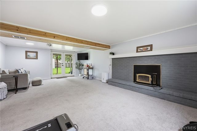 341 Fawn Trail, West Seneca, NY 14224