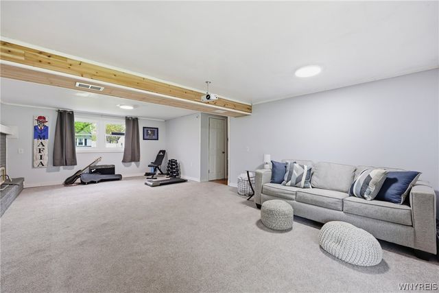 341 Fawn Trail, West Seneca, NY 14224
